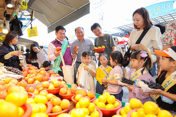동대문구, 추석 맞아 ‘돌고 도는 에코백’ 캠페인 진행 대표이미지